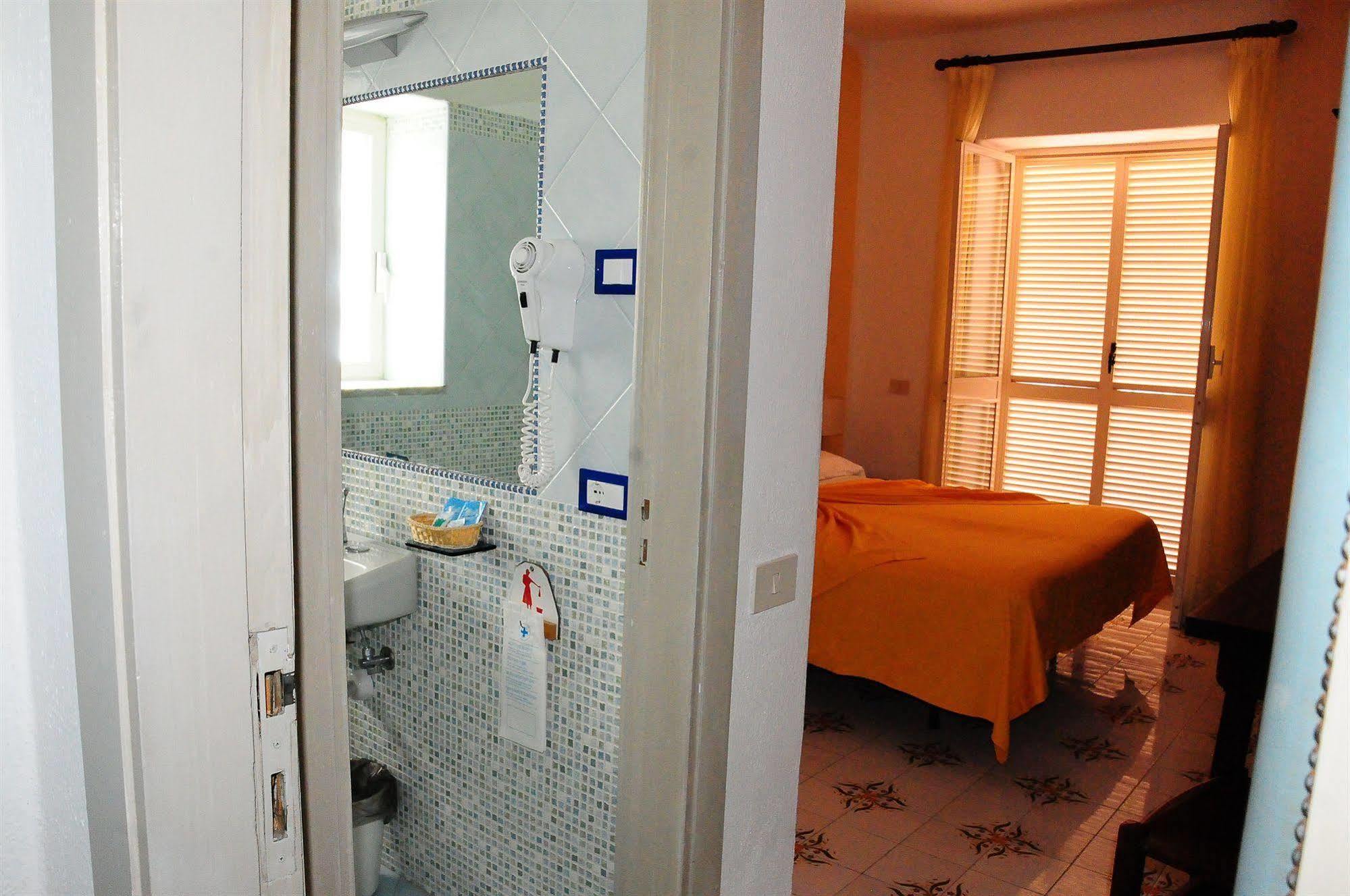 Hotel Belsole Forio  ภายนอก รูปภาพ