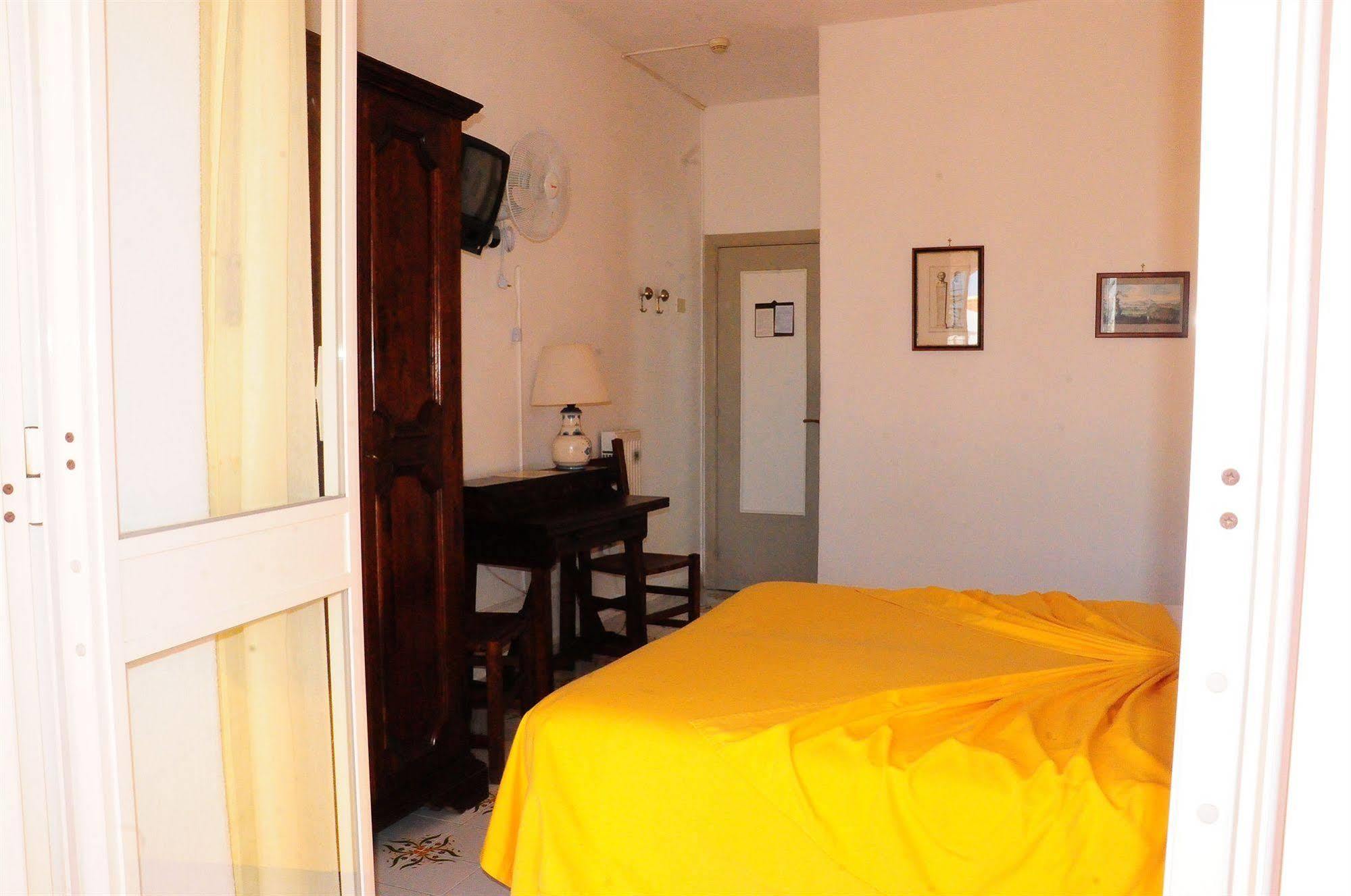 Hotel Belsole Forio  ภายนอก รูปภาพ