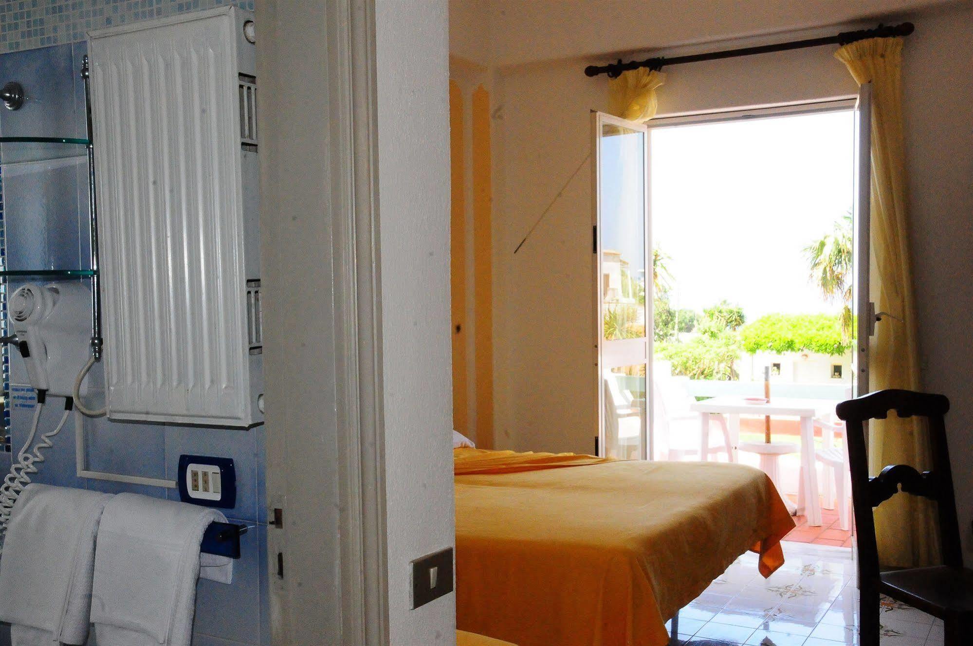 Hotel Belsole Forio  ภายนอก รูปภาพ